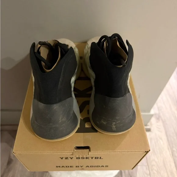 Yeezy Athletic Shoes in Black and Cream - Picture 5 of 8